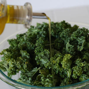 kale_olive-oil_esimpraim_flickr_post