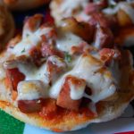 English Muffin Pizza_Melly Kay_Flickr