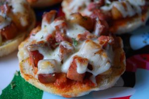 English Muffin Pizza_Melly Kay_Flickr