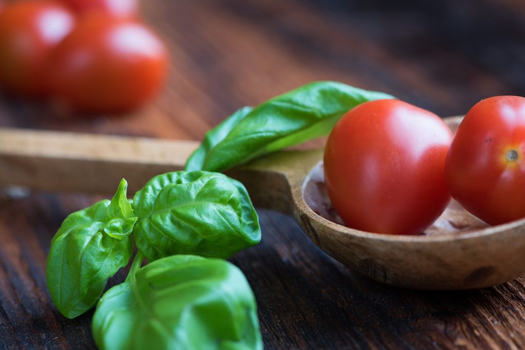 tomatoes_basil